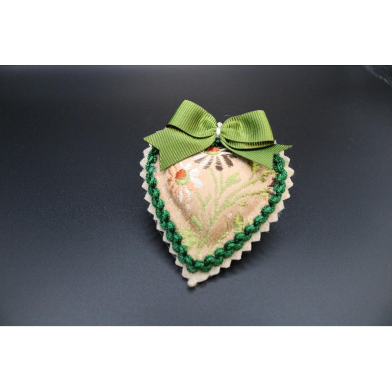Broche